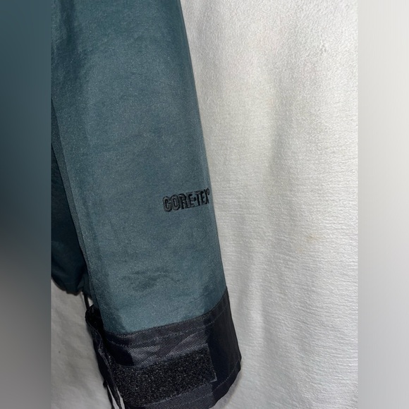 VINTAGE TNF GORE-TEX SKI JACKET - Picture 5 of 5